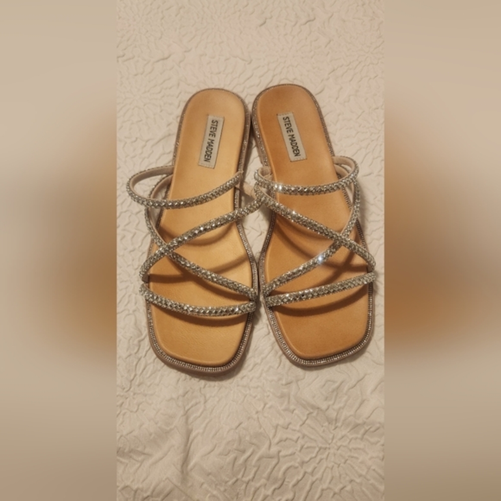 STEVE MADDEN SANDALS  SIZE 9